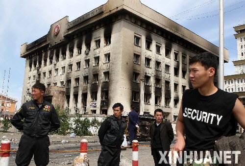 蒙古首都乌兰巴托市中心发生示威游行，中使馆发布提醒|界面新闻 · 快讯