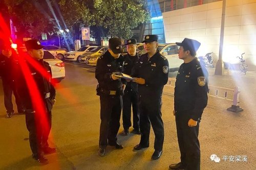 韩国警方及公调处派千余人再次试图逮捕尹锡悦，现已绕过第二道拦阻线|界面新闻 · 快讯