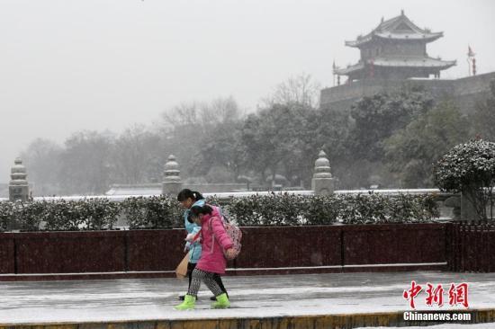 陕西发布暴雪蓝色预警|界面新闻 · 快讯